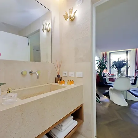 شقة Luxury Domus 2 *