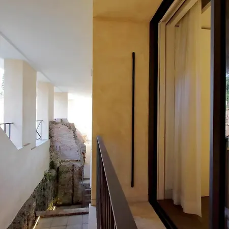 Luxury Domus 2 *