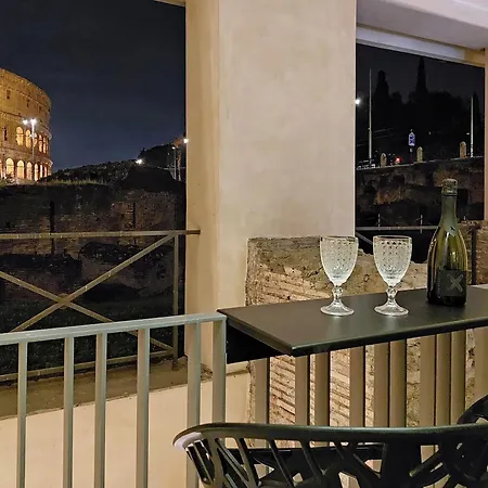 Luxury Domus 2 Apartament *